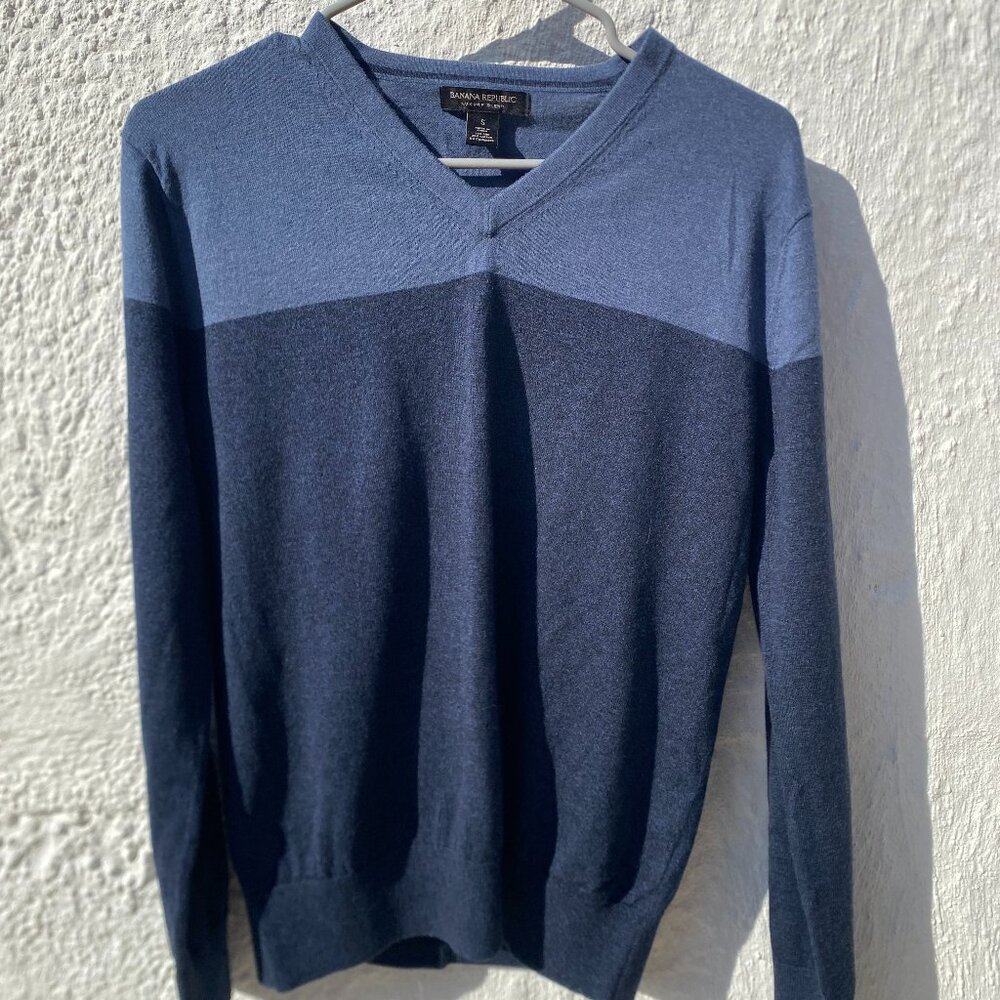 Banana Republic Men V Neck Sweater